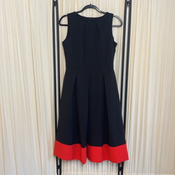 SIMPLE RETRO PINUP Black A-Line Dress with Red Hem SIZE MEDIUM - Picture 9 of 10